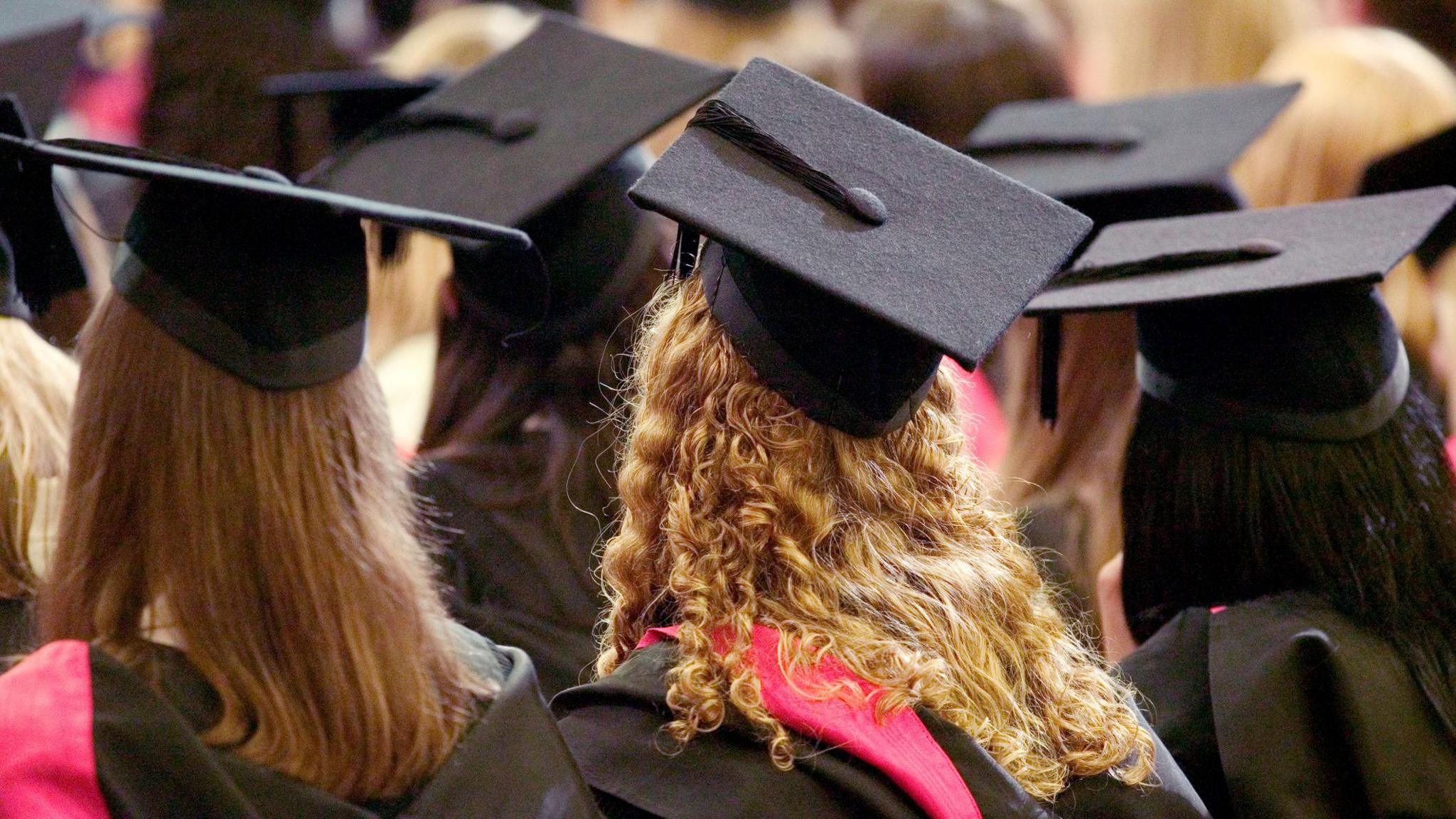 Student loans inquiry finds many did not understand repayment terms - BBC  News