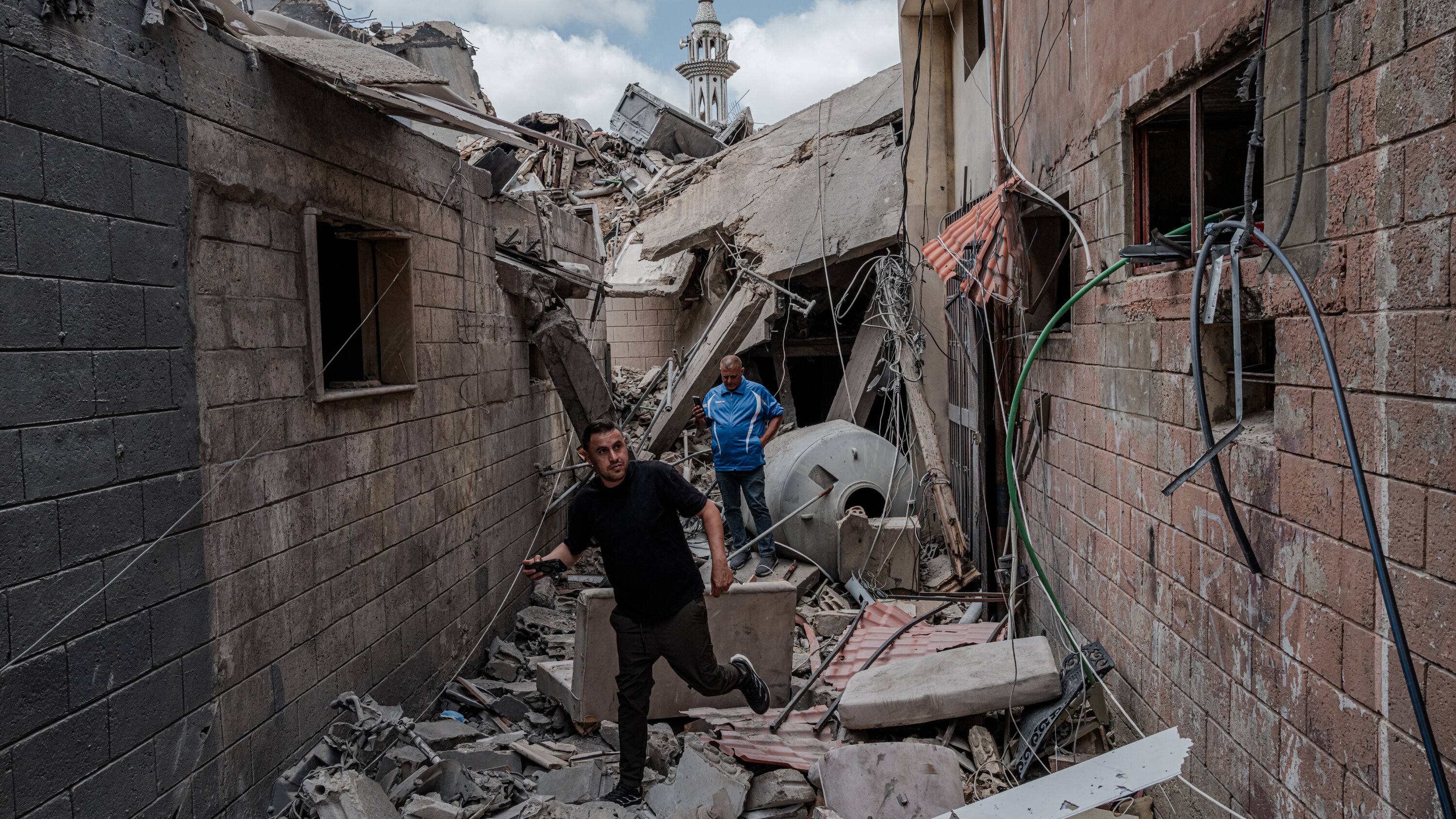 Iran War Live Updates: Fighting Flares in Lebanon, Complicating U.S.-Iran  Peace Talks - The New York Times