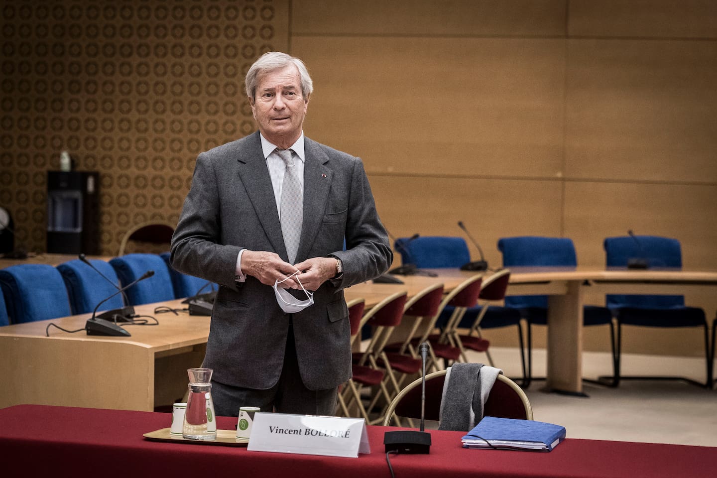 Vincent Bolloré au Sénat: l'audition lunaire d'un faux naïf – Libération