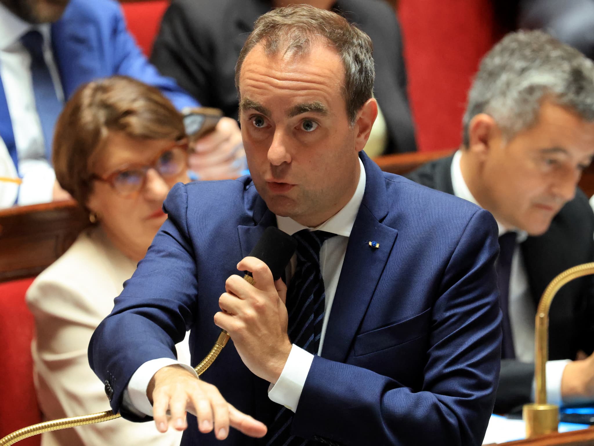 Des actes "odieux" et "choquants": Sébasten Lecornu envisage de saisir la  justice française après la vidéo de l'arrestation des militants de la "flottille  pour Gaza"