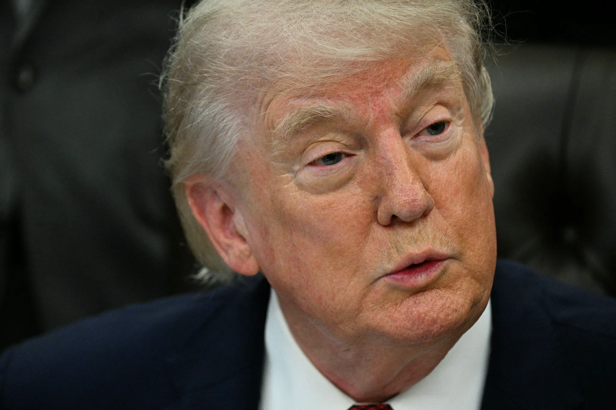 Donald Trump accuse l'Iran d'avoir "violé le cessez-le-feu à de nombreuses  reprises" | France Culture