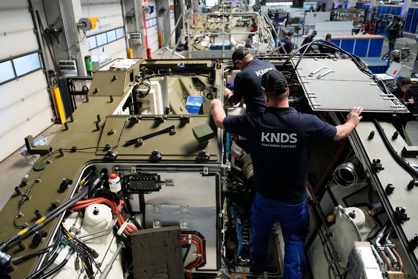 Défense : la future introduction en Bourse de KNDS, une « rentrée d'argent  espérée pour l'Etat français »