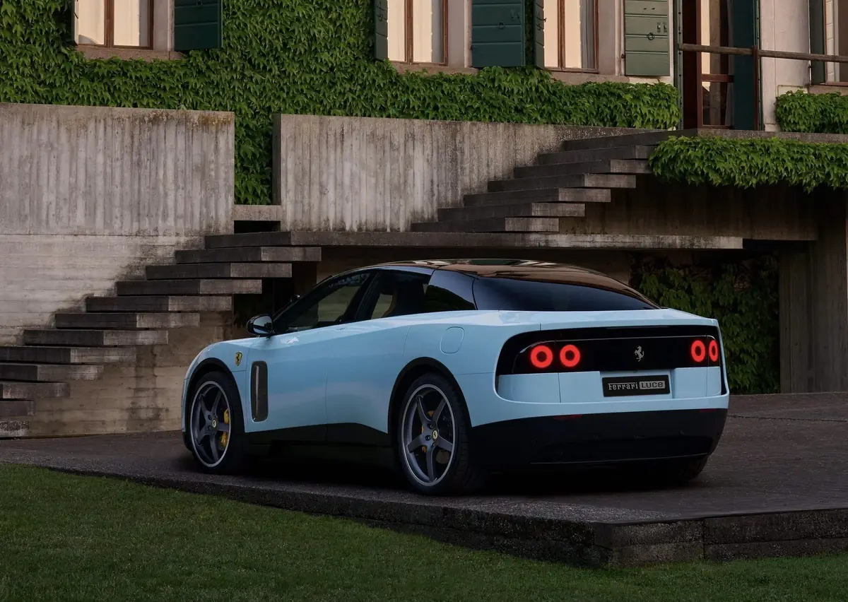 Ferrari Luce : Jony Ive livre enfin sa voiture, et c'est l'anti-Apple Car
