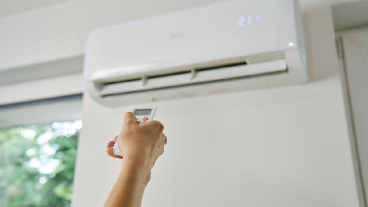 Canicule: combien coûte un climatiseur allumé toute la nuit?