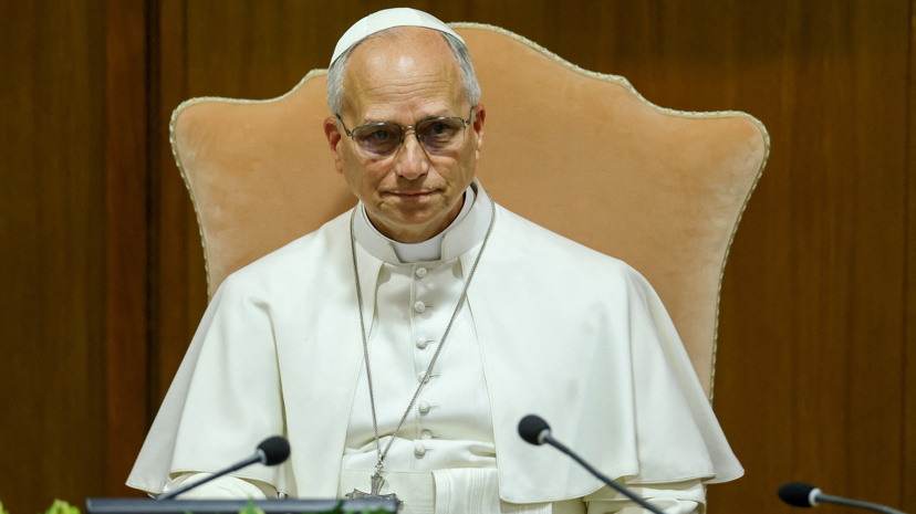 Le pape lance un appel à « désarmer » l'IA pour « l'empêcher de dominer  l'humain »