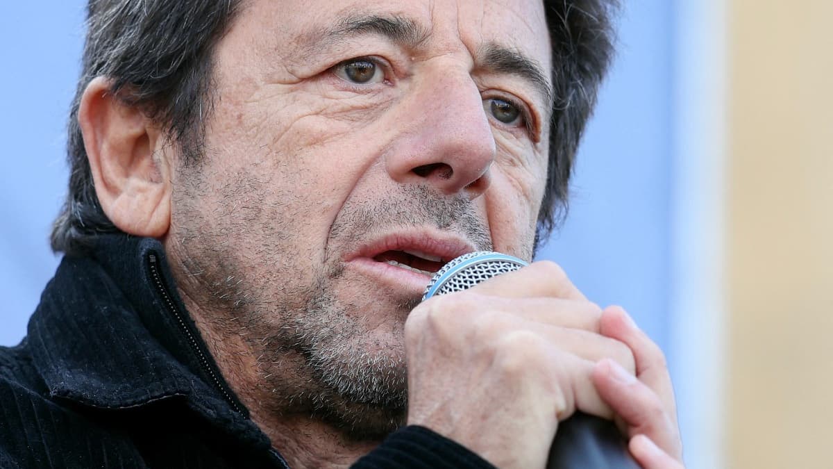 Un festival suisse reporte un concert de Patrick Bruel pour laisser à la  justice "le temps d'établir les faits"