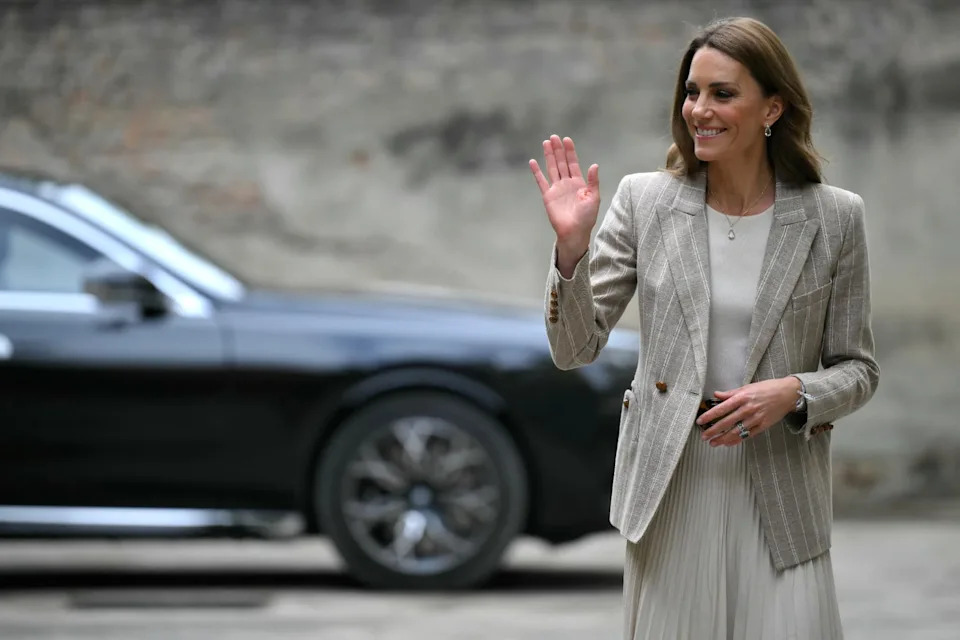 Elle a traversé tellement d'épreuves" : le prince William se réjouit que Kate  reprenne "progressivement" les déplacements à l'étranger - Yahoo Actualités  France