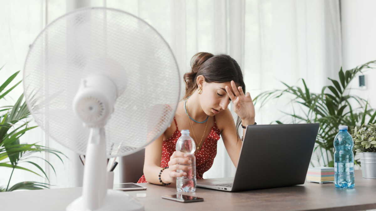 Canicule : quelles sont les règles du télétravail pendant les périodes de forte  chaleur ? - Capital.fr