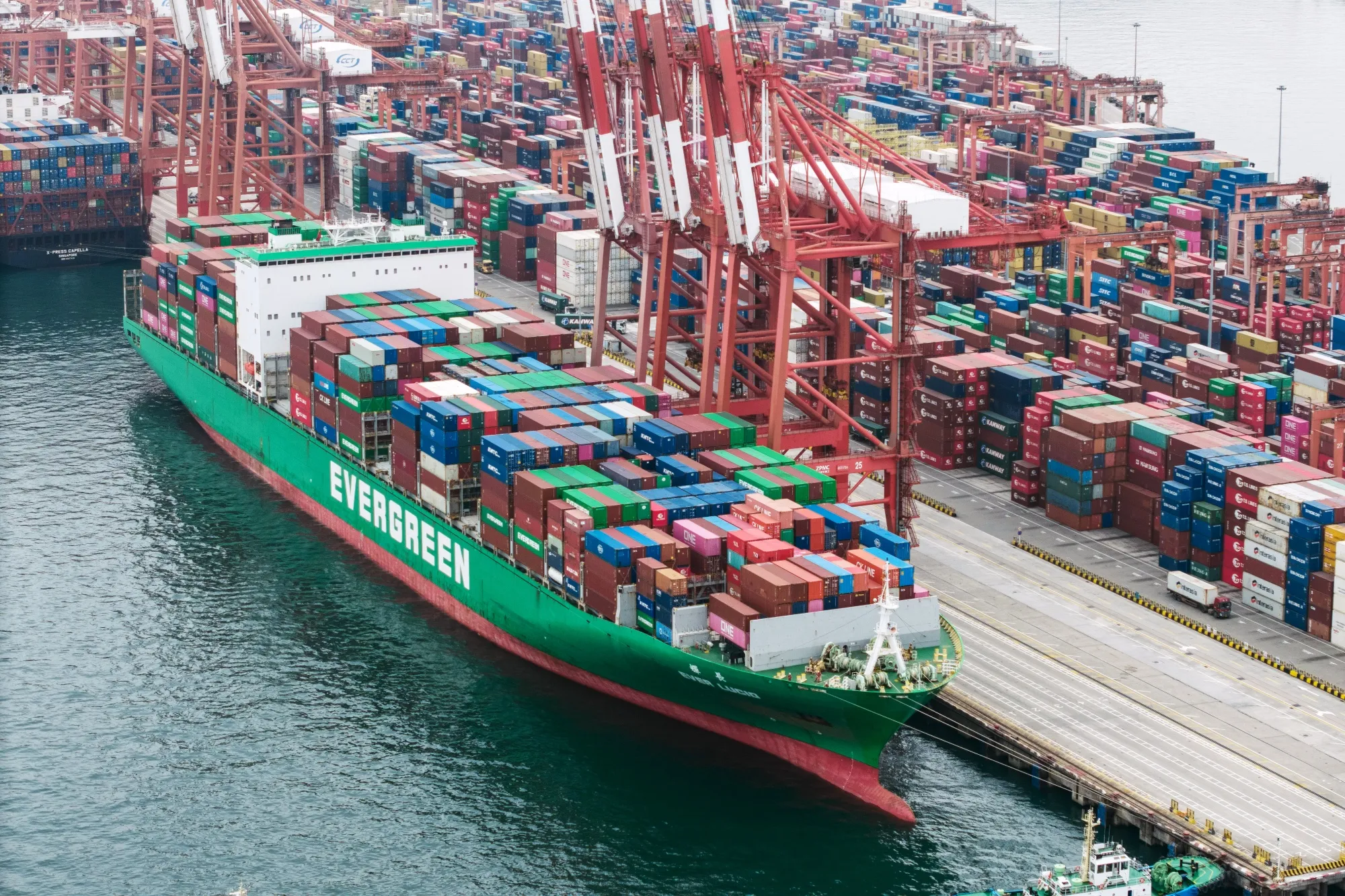 Outlook for container shipping rates - Bloomberg