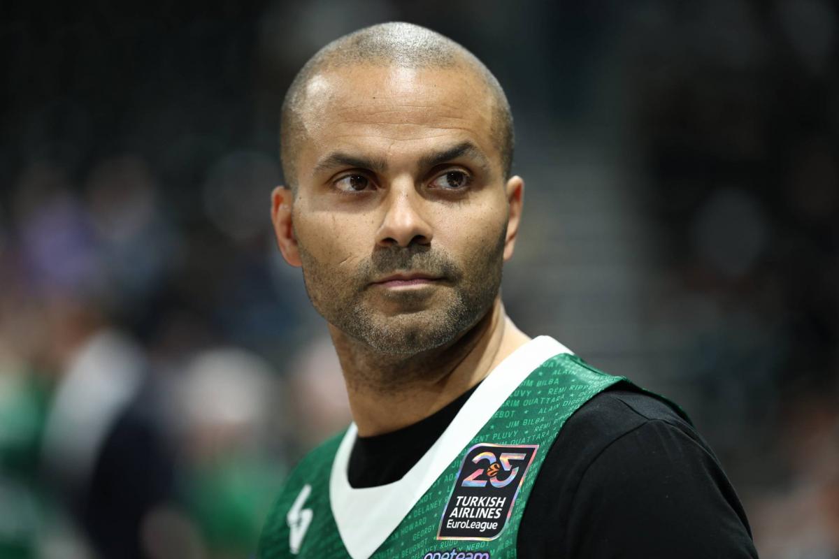 Après avoir été joueur et président, Tony Parker annonce qu'il se lance  dans une carrière d'entraîneur : « Mon rêve, c'est de coacher en NBA »