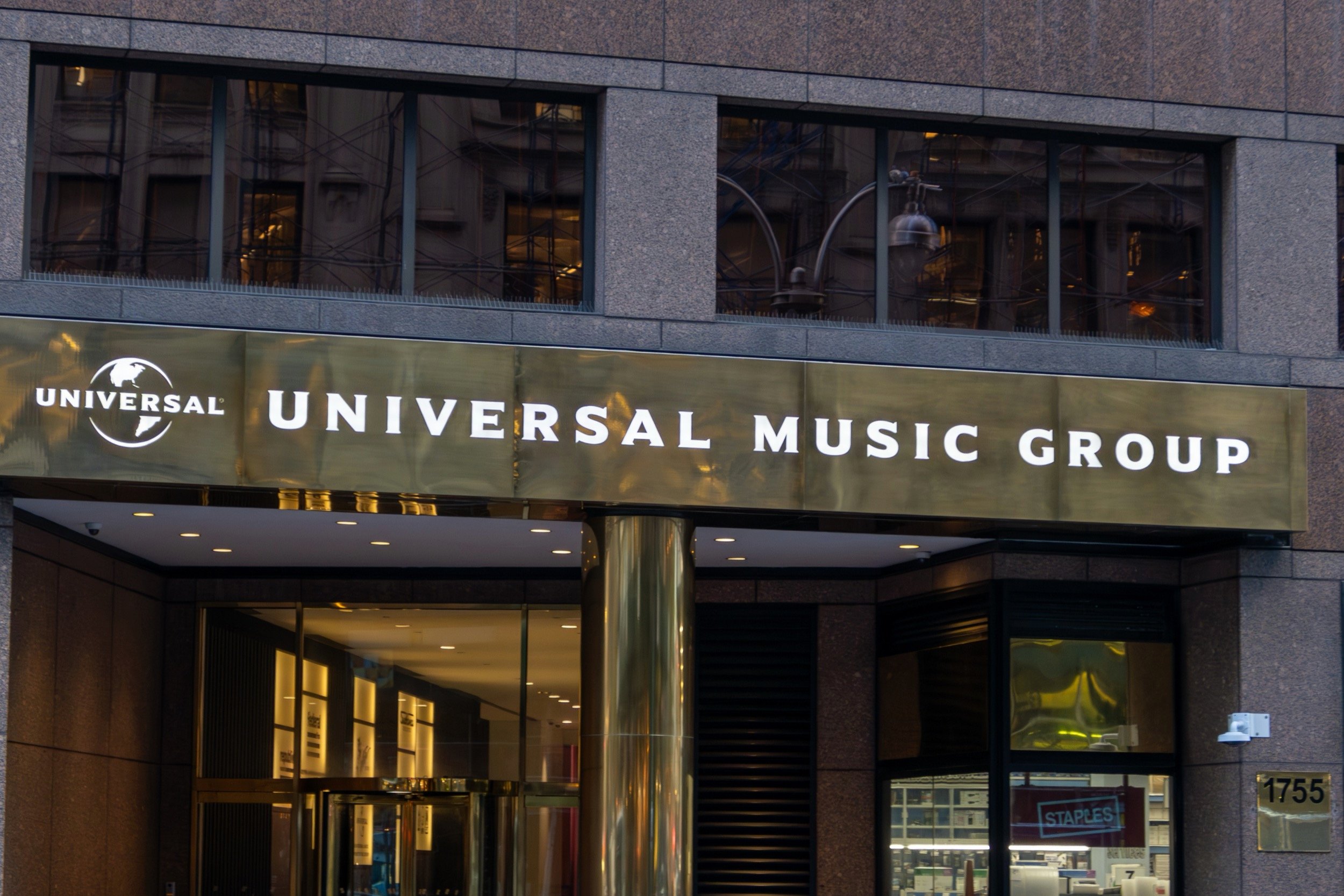 Bolloré accusé de plomber Universal Music Group : Ackman passe à  l'offensive avec 55 milliards d'€