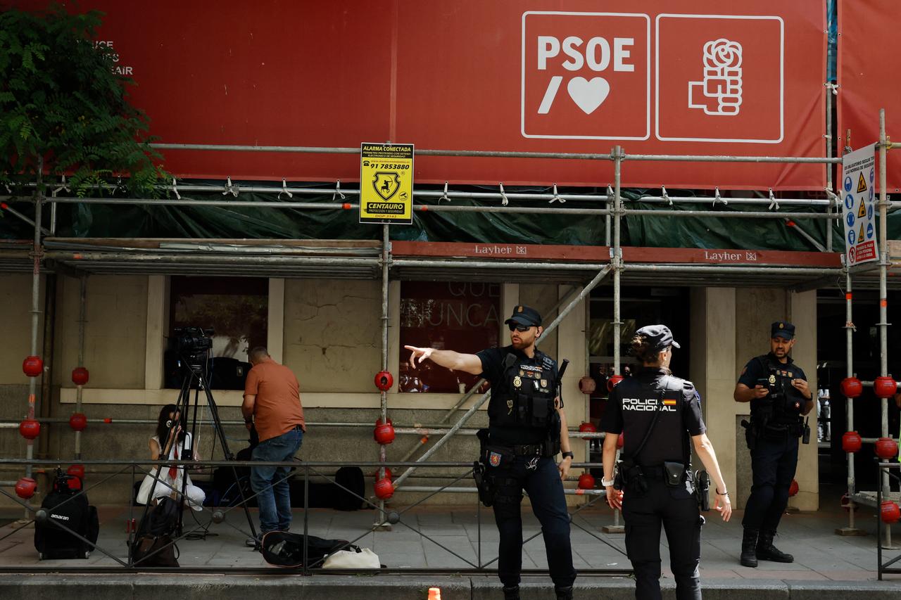 Spanish police enter Socialist Party HQ in corruption probe - Türkiye Today
