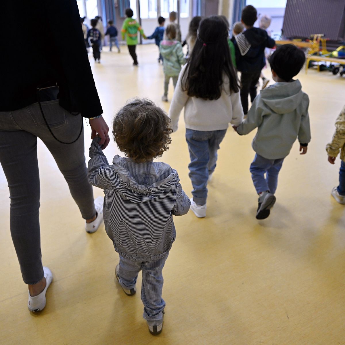 REPORTAGE. "Il y a la peur de l'interprétation" : à Paris, comment les  animateurs du périscolaire traversent-ils cette crise ? – franceinfo