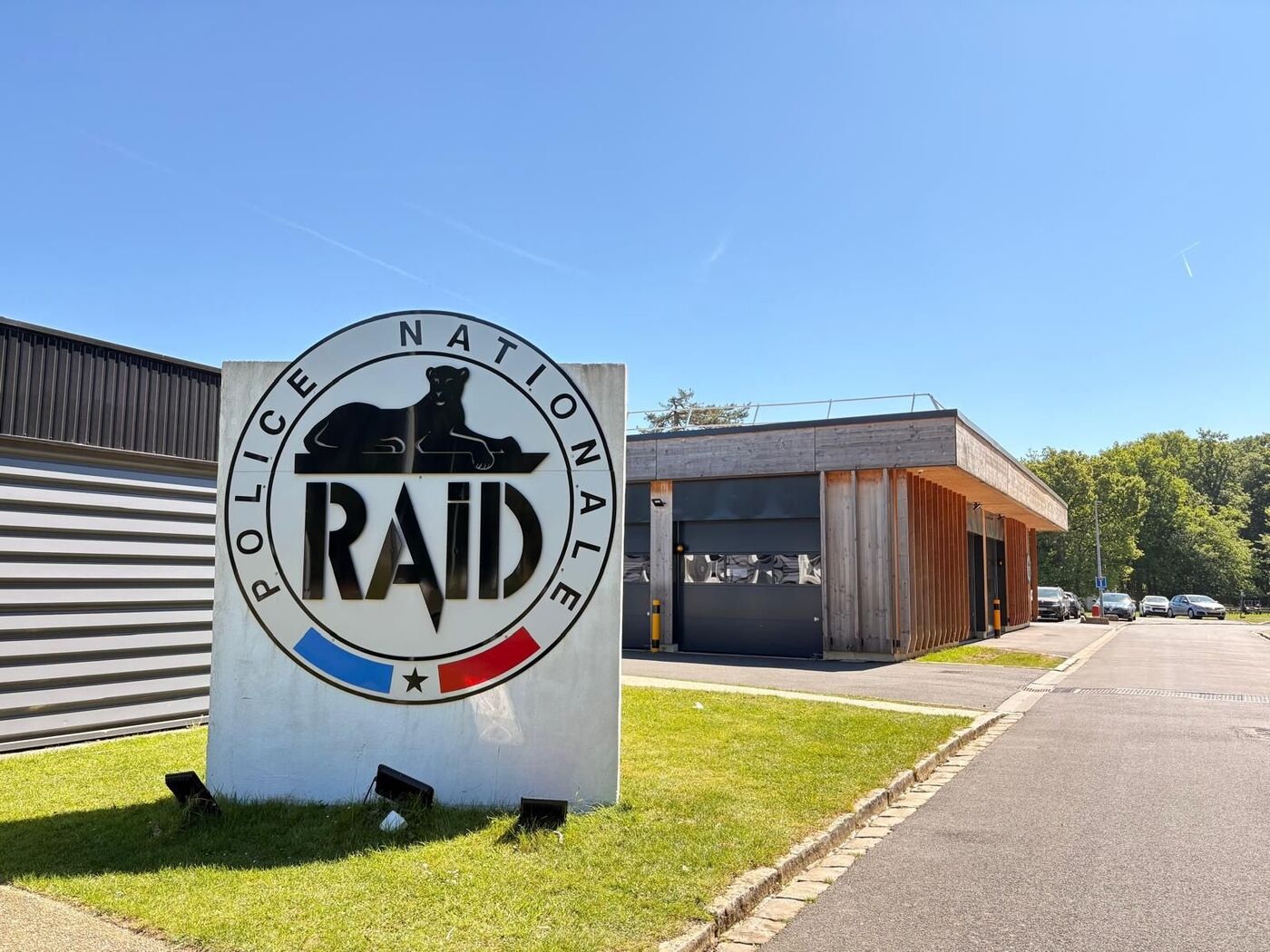 Le numéro 2 du Raid visé par plusieurs témoignages pour harcèlement sexuel  - Le Parisien