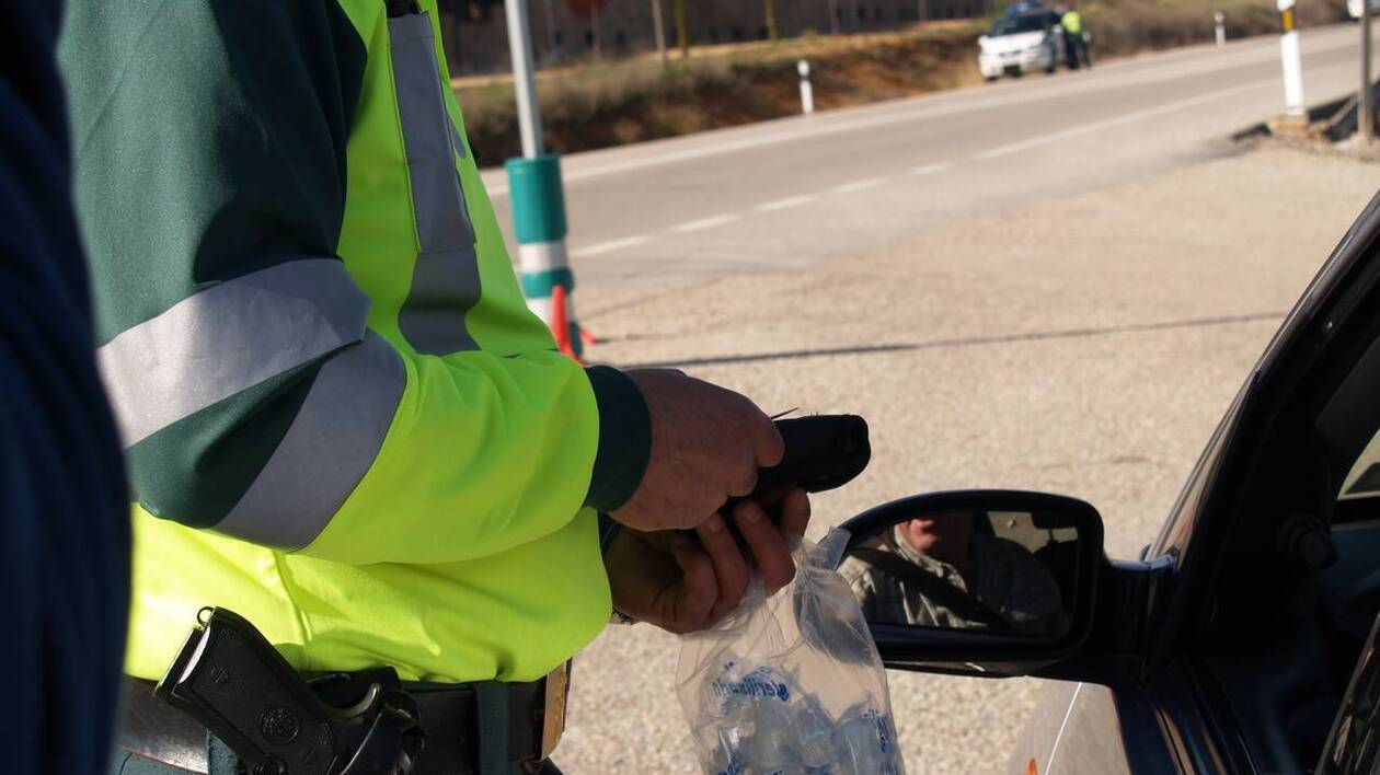 Positif à l'alcool, un automobiliste appelle un ami… qui se présente lui  aussi ivre au commissariat
