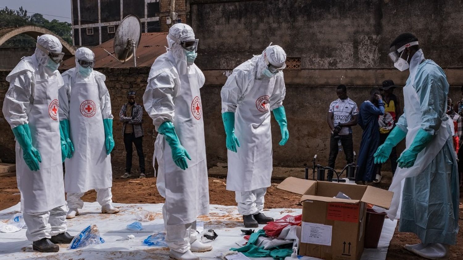 Ebola : l'Ouganda ferme temporairement ses frontières avec la République  démocratique du Congo – franceinfo