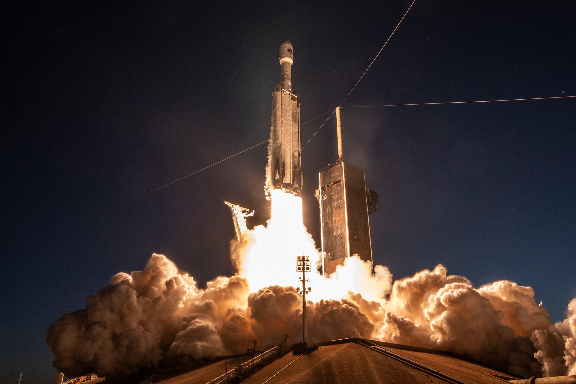 Ce gros contrat entre SpaceX et le Pentagone intrigue : voici pourquoi