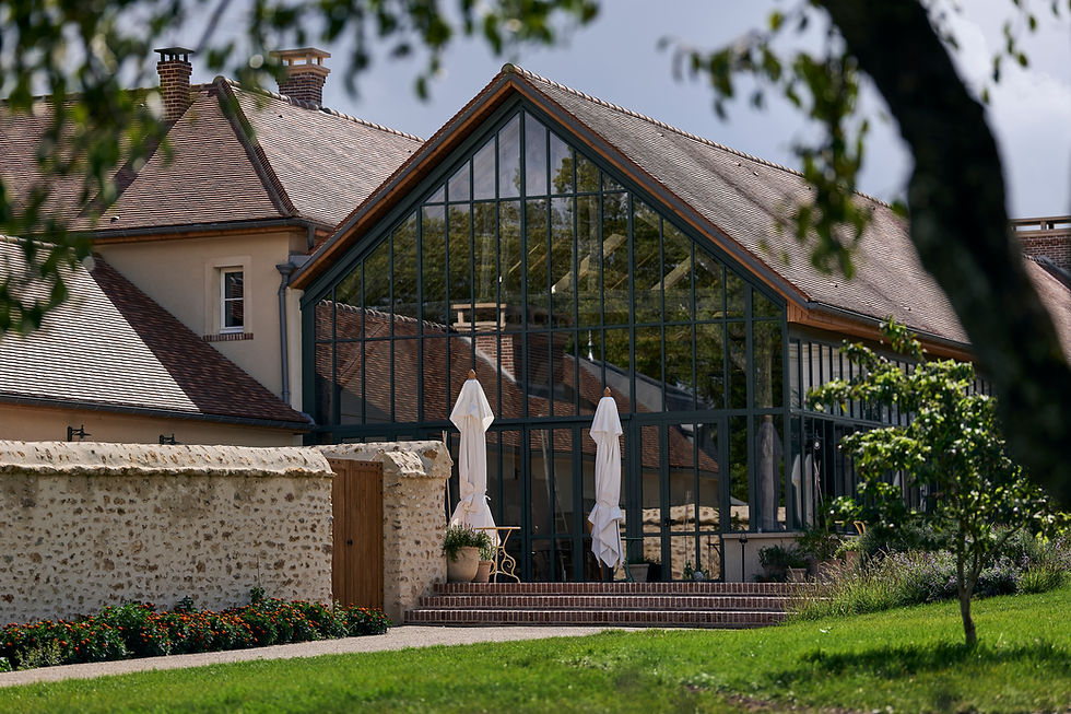 Dix Hectares — la cosmétique quiet luxury irrésistible née dans le jardin  d'un domaine du Médoc I Mastic Lifestyle