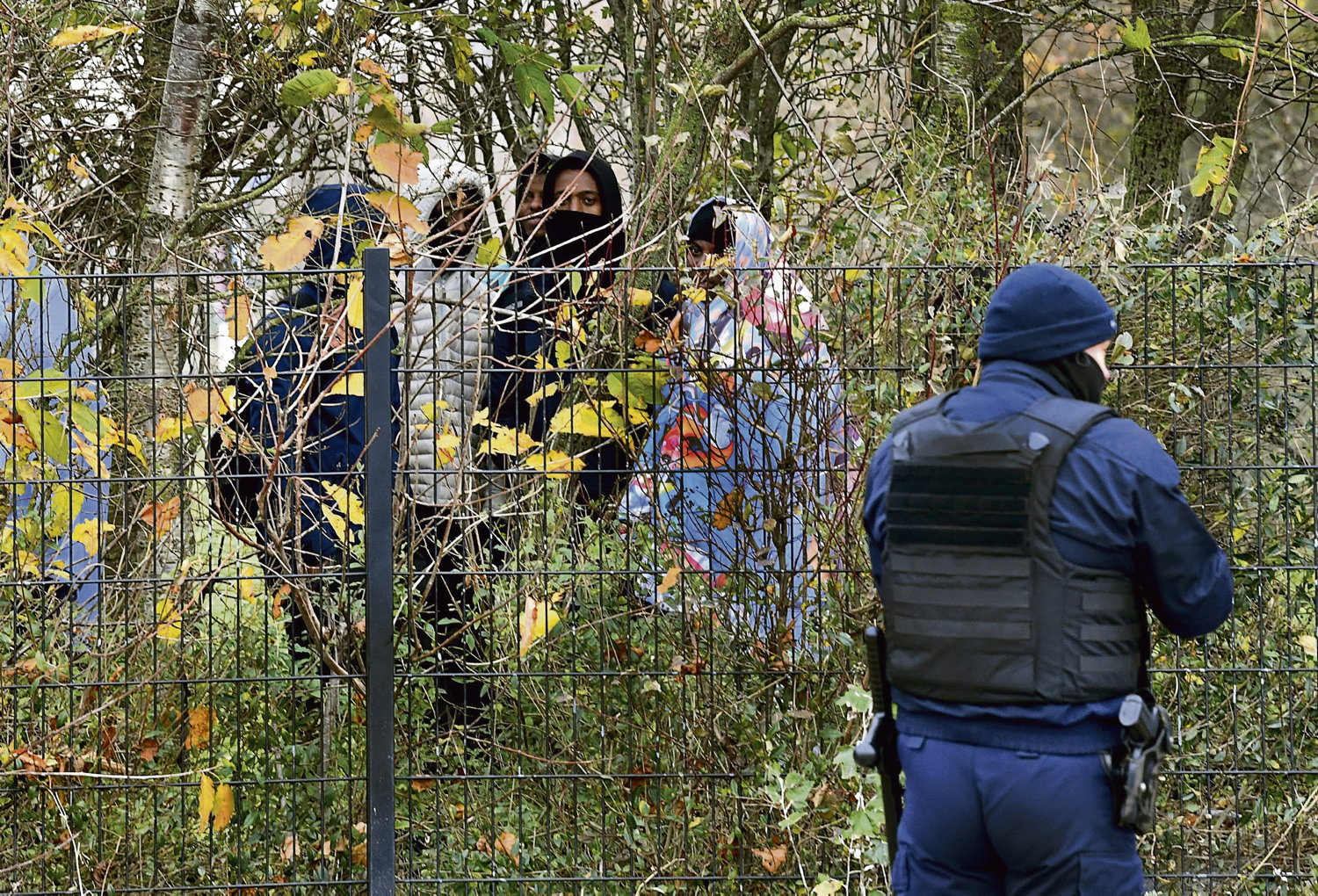 Immigration : « Tu peux aller chercher ta nourriture et, au même moment, on  est en train de saisir ta tente » : à Calais, l'humanité arrachée par l'État  - L'Humanité