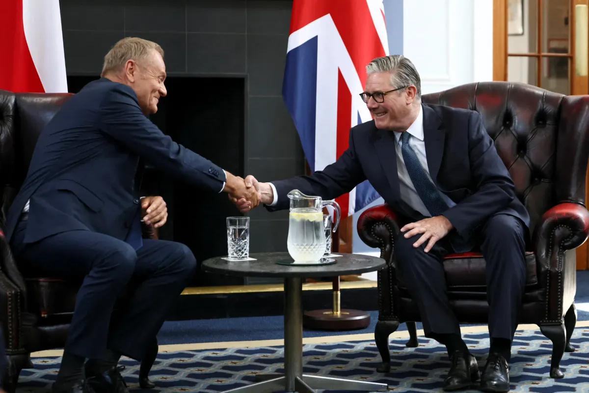Un an après avoir chacun passé des accords avec la France, le Royaume-Uni  et la Pologne signent leur propre traité de défense pour "affronter les menaces  sécuritaires modernes", notamment russes
