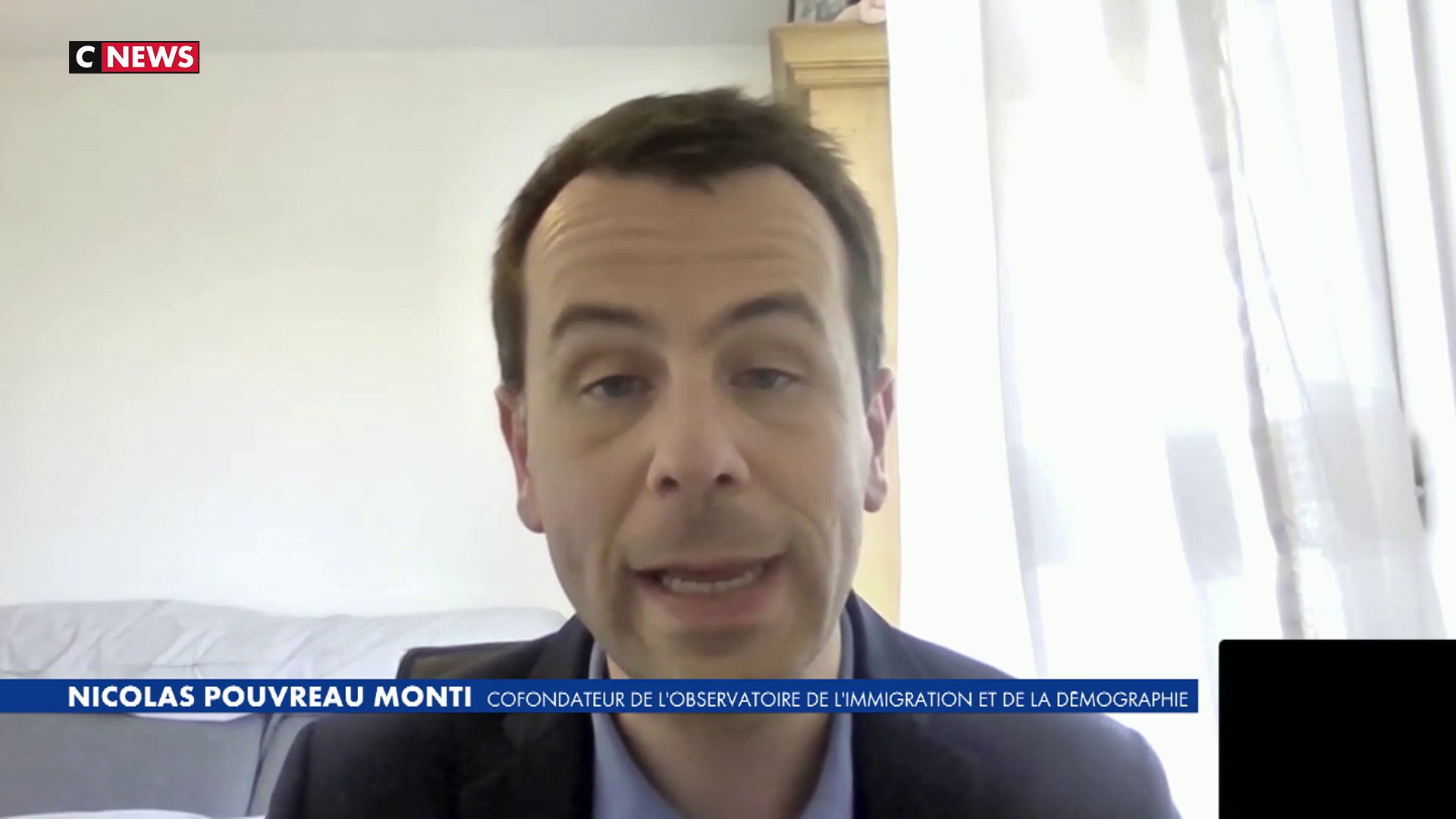Dans l'état actuel de notre droit constitutionnel ou européen, le  gouvernement n'a pas les pouvoirs de décréter un arrêt des entrées légales  d'immigrés», rappelle cet expert