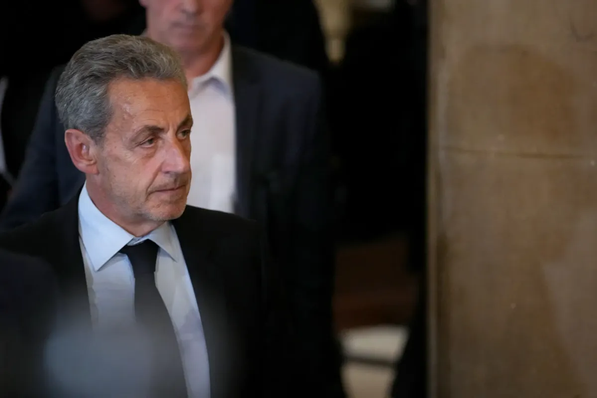 La défense de Nicolas Sarkozy fustige le "roman grotesque" d'un financement  libyen de sa campagne au procès en appel