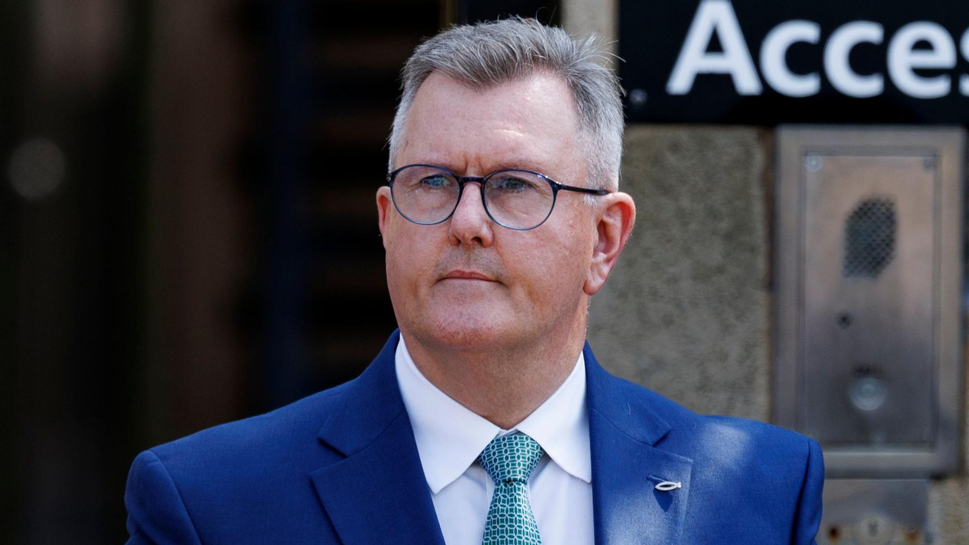 Sir Jeffrey Donaldson: Prosecution opens case against ex-DUP leader in sex  abuse trial