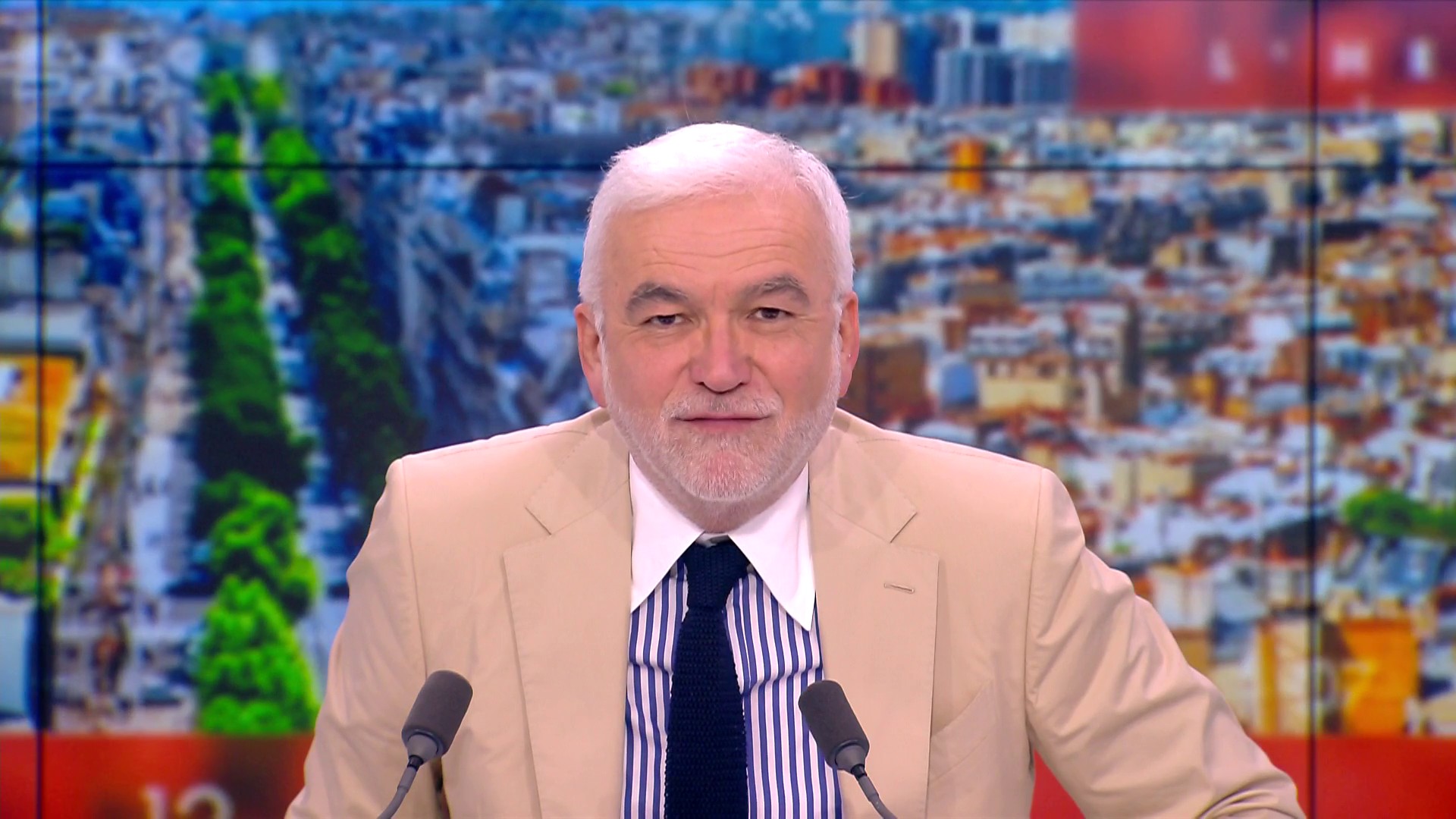 L'édito de Pascal Praud : «Merci à Lens et à ses supporters d'avoir montré  que la confiance sociale existe encore»