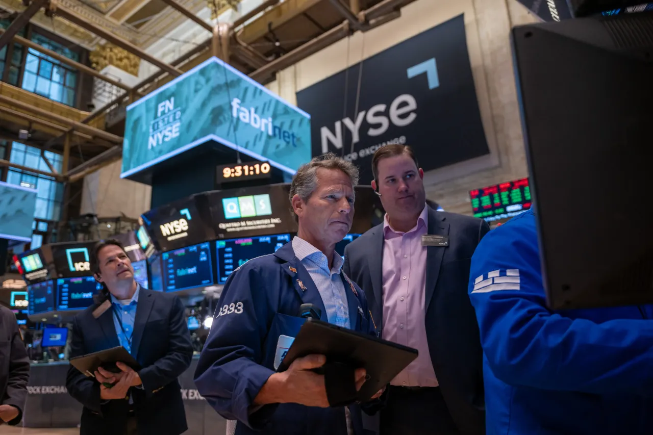 From ADBE To MSFT To CRM, Legacy Software Stocks Get Smoked On New AI Fears  — Which Look Most Attractive To Buy Now?