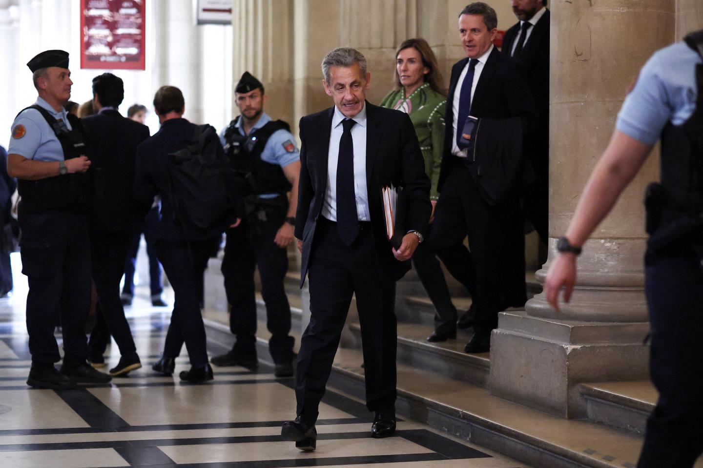 Procès libyen : en appel, le parquet général requiert de nouveau sept ans  de prison contre Nicolas Sarkozy