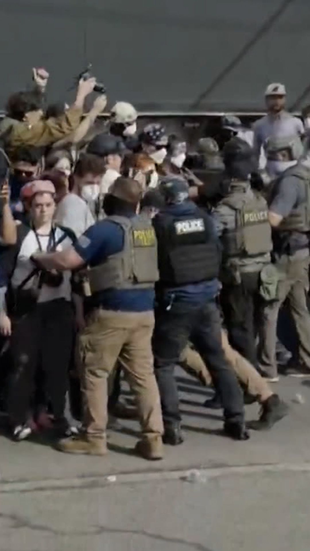 Chaos erupts during protest over hunger strike at ICE facility | CNN