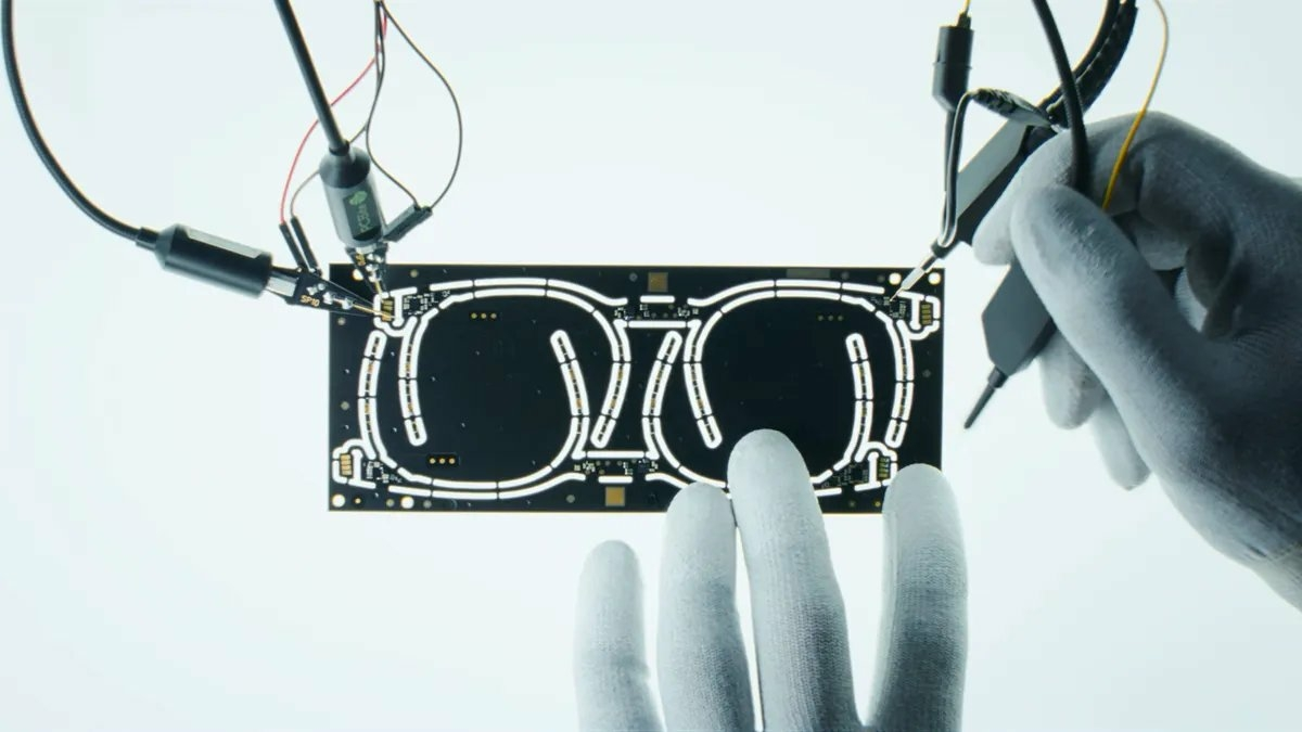 IXI Eyewear réinvente les lunettes avec une mise au point automatique