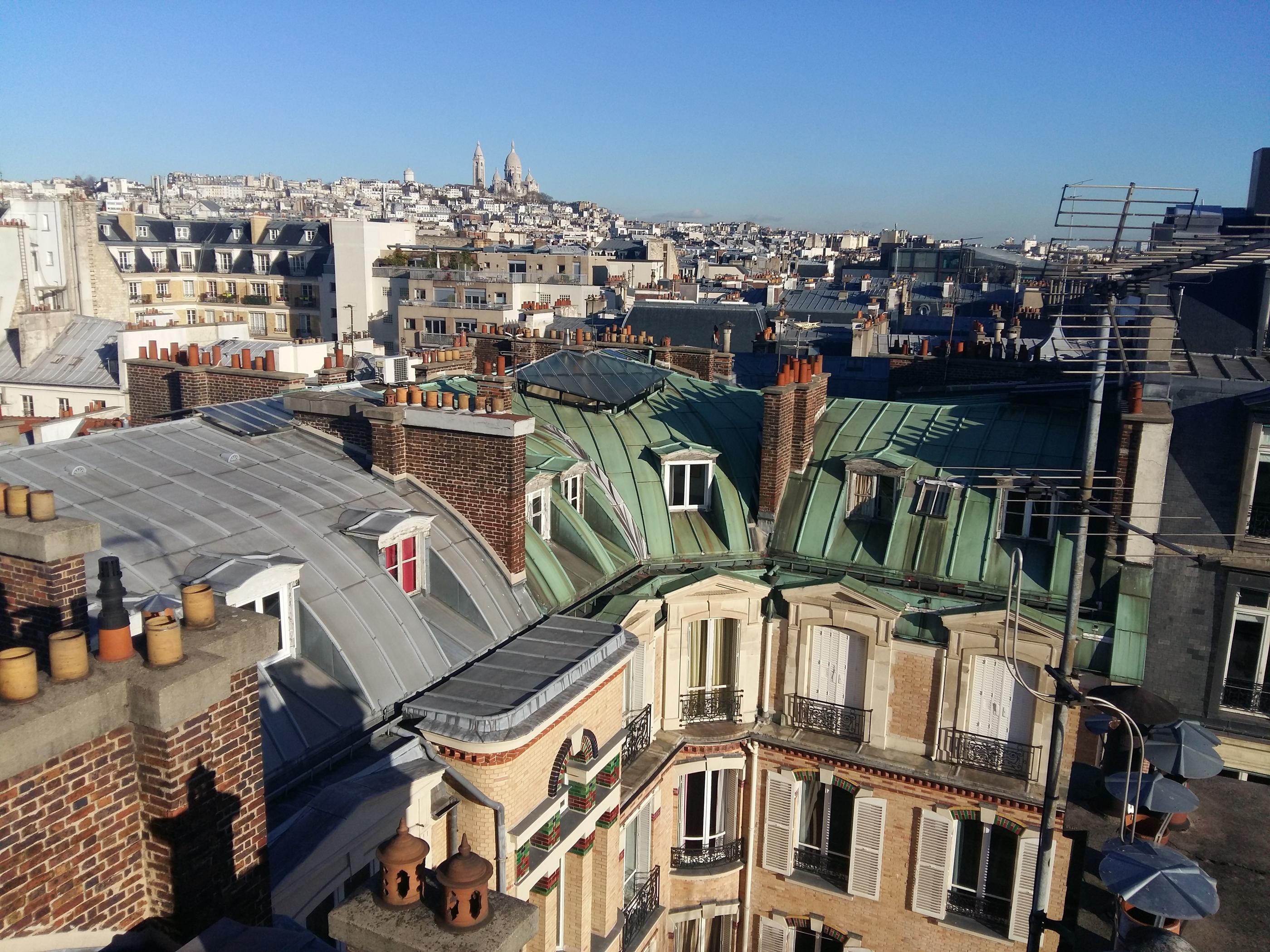 L'enfer de la canicule sous les toits de Paris : « Tout l'étage est  absolument invivable » - Le Parisien