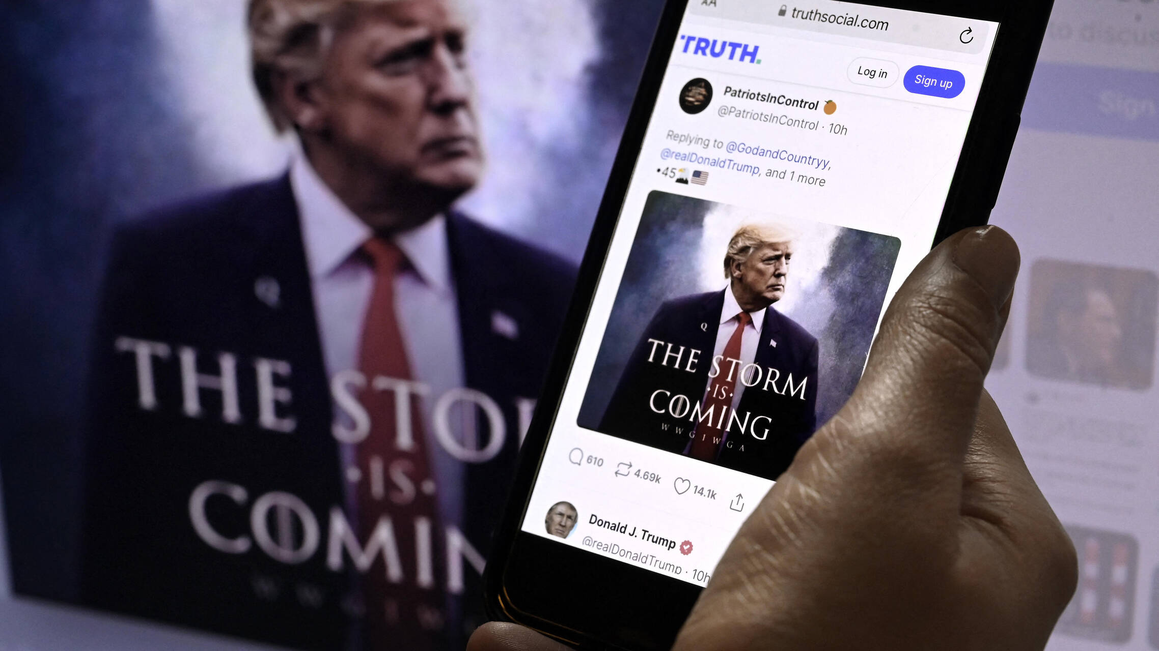 Truth Social, le mini-réseau alternatif où Donald Trump ment impunément -  Le Temps