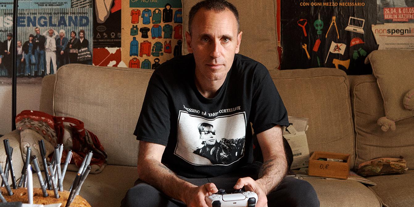 L'auteur de BD Zerocalcare, plume mélancolique de l'Italie antifasciste : «  En général, ce que propose la gauche, c'est de gérer au mieux la misère du  présent »