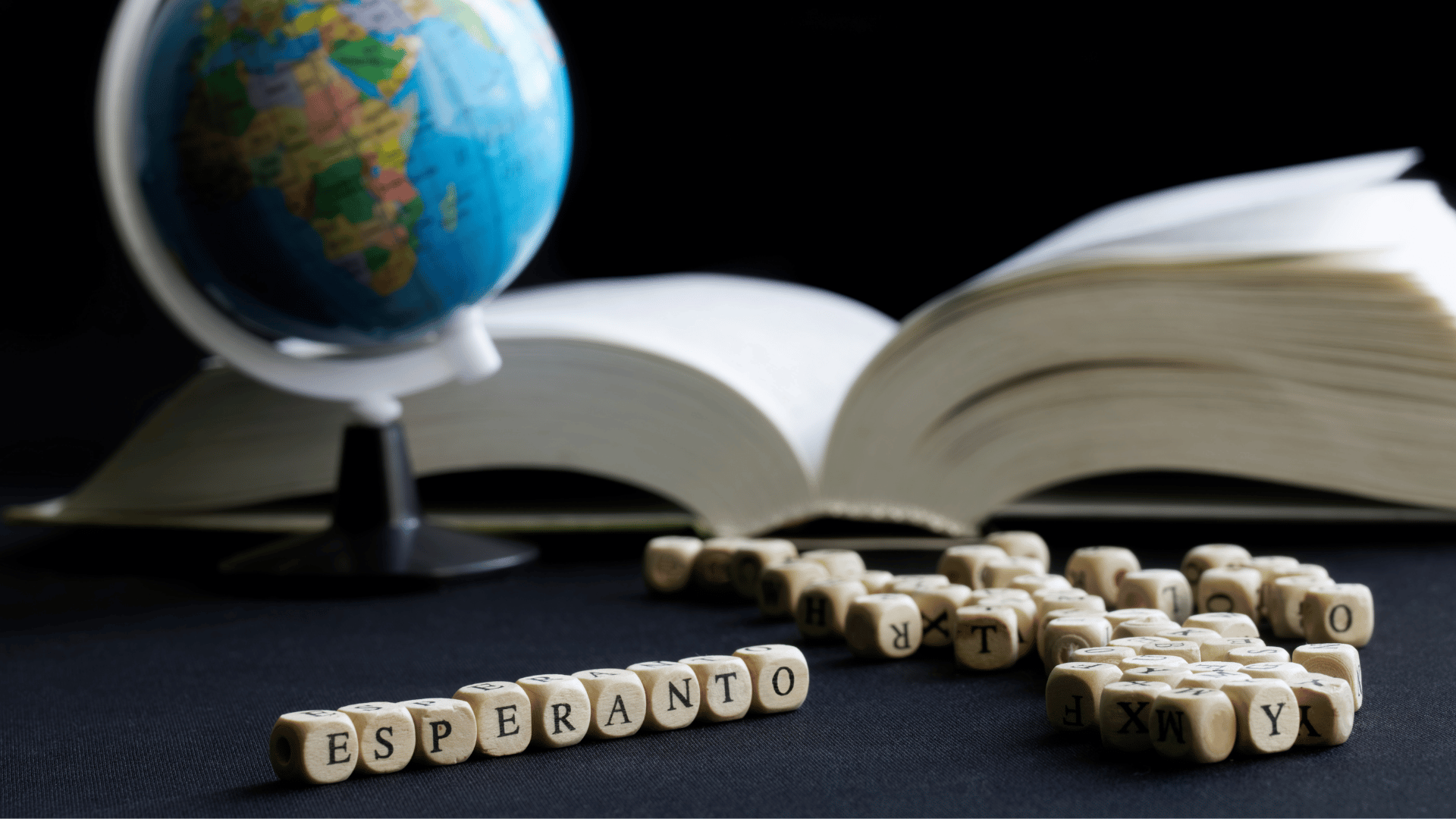 L'espéranto, le rêve d'une langue commune - Alphabets