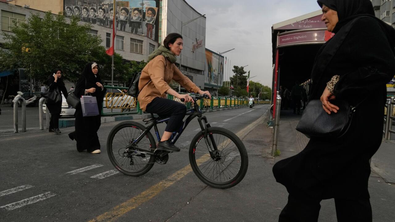 L'Iran rétablit partiellement l'accès à internet après une coupure de trois  mois - RFI