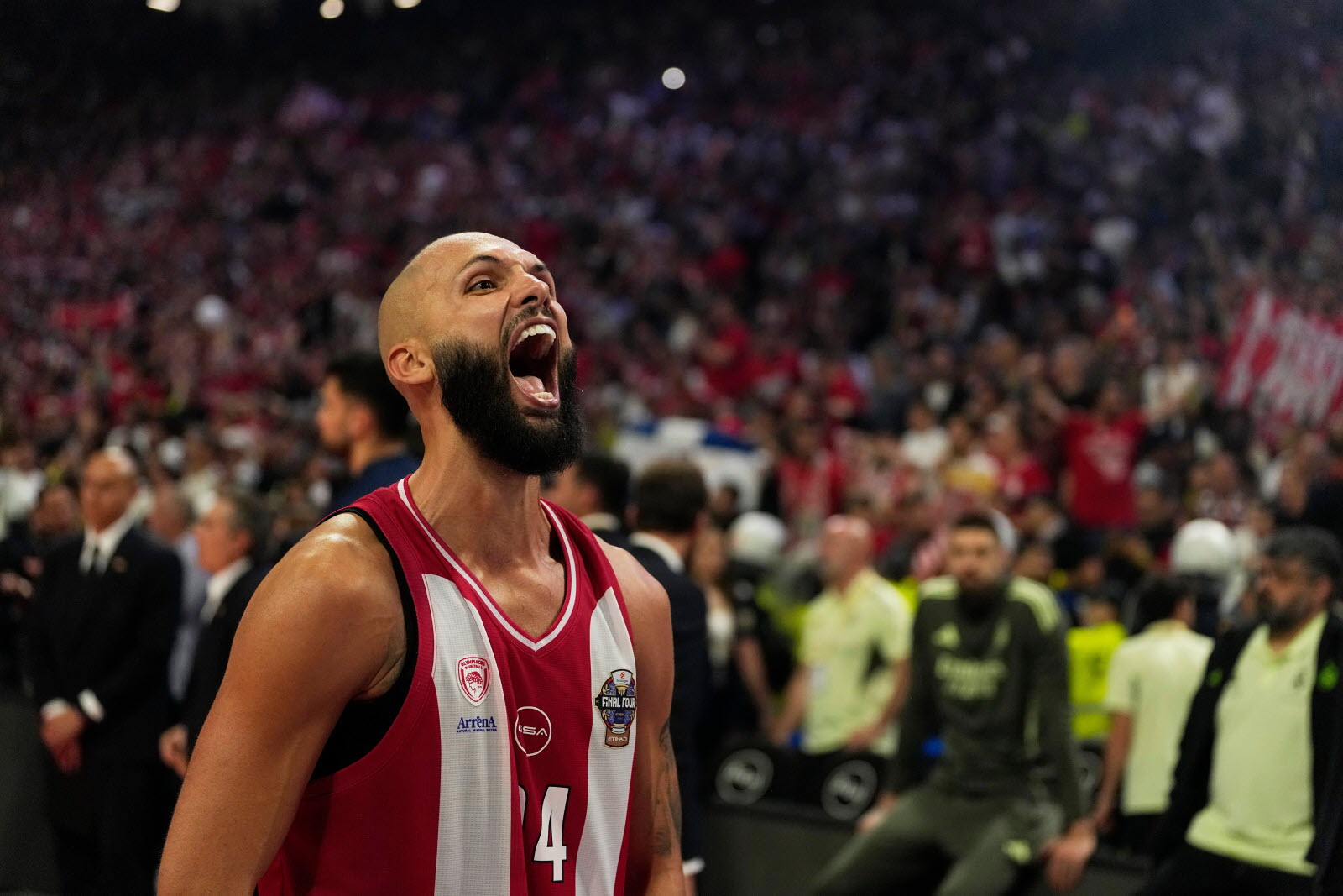 Basket-ball. L'Olympiakos d'Evan Fournier remporte l'Euroligue face au Real  Madrid