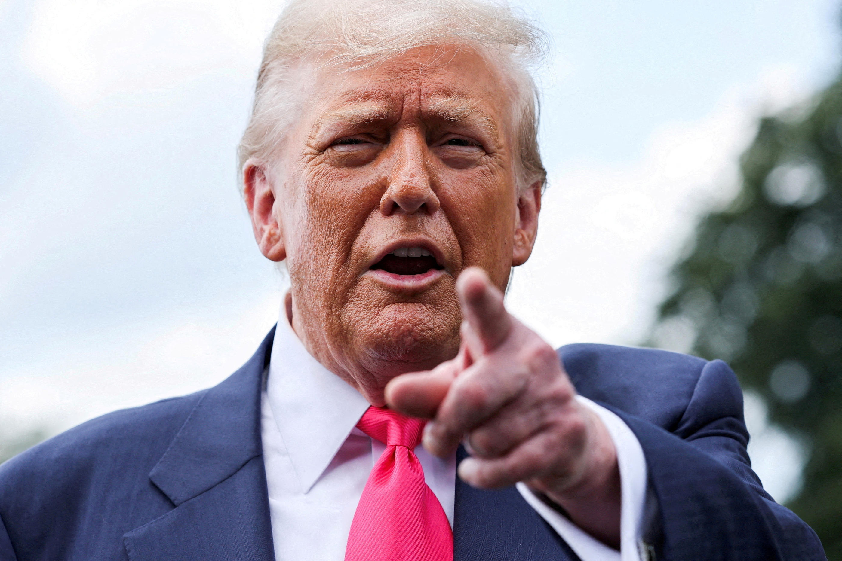Dix milliards de dollars réclamés au Wall Street Journal : comment Trump  tente d'intimider la presse américaine - Le Parisien