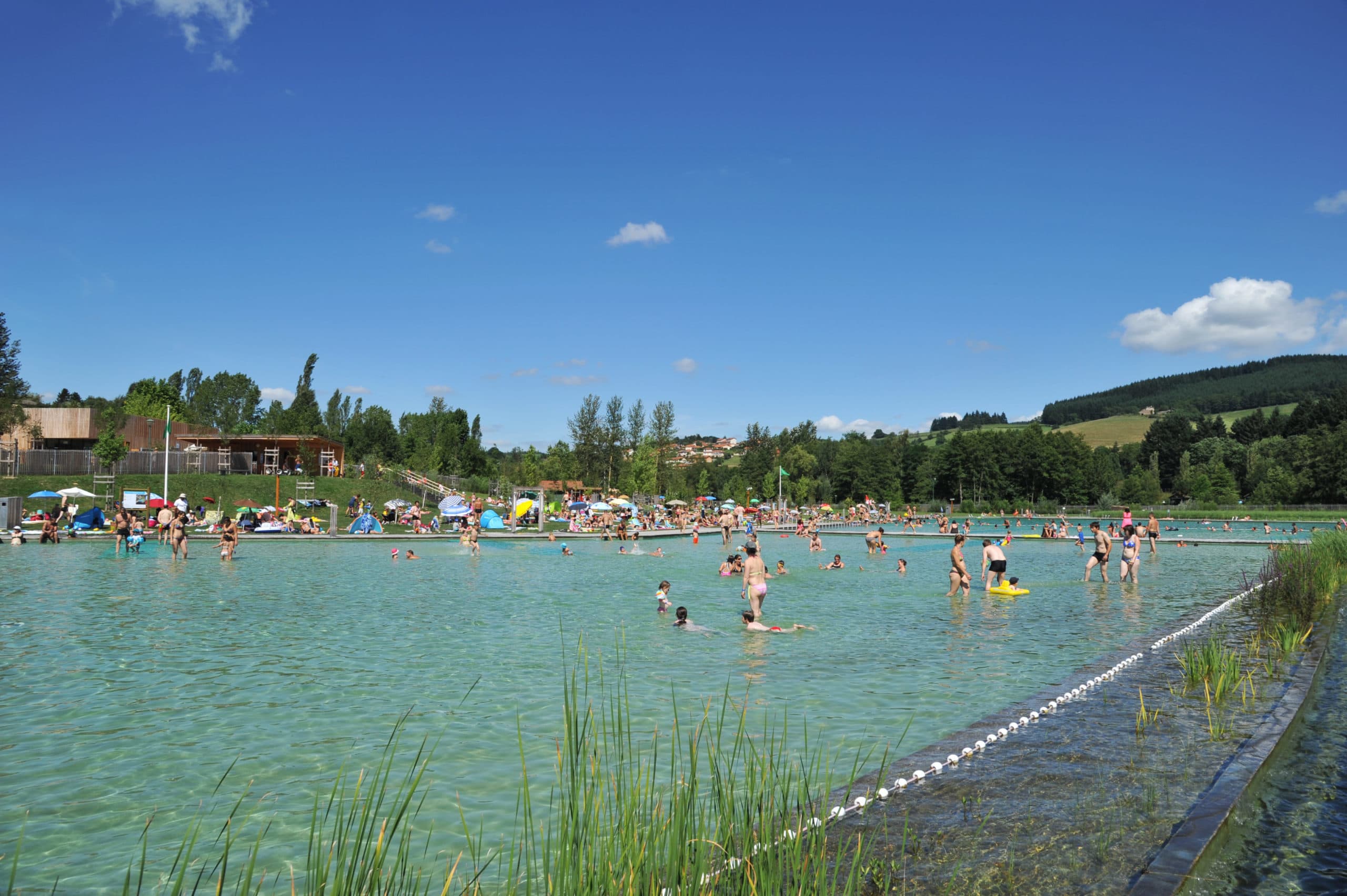 Baignade près de Lyon : dans quel lac plonger cet été ?