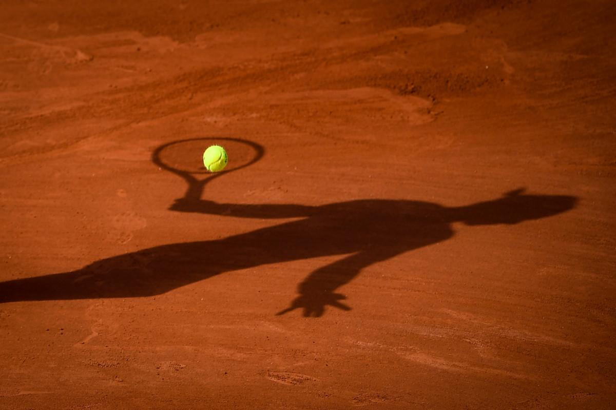 Roland-Garros : la Fédération française de tennis mise sur la terre battue