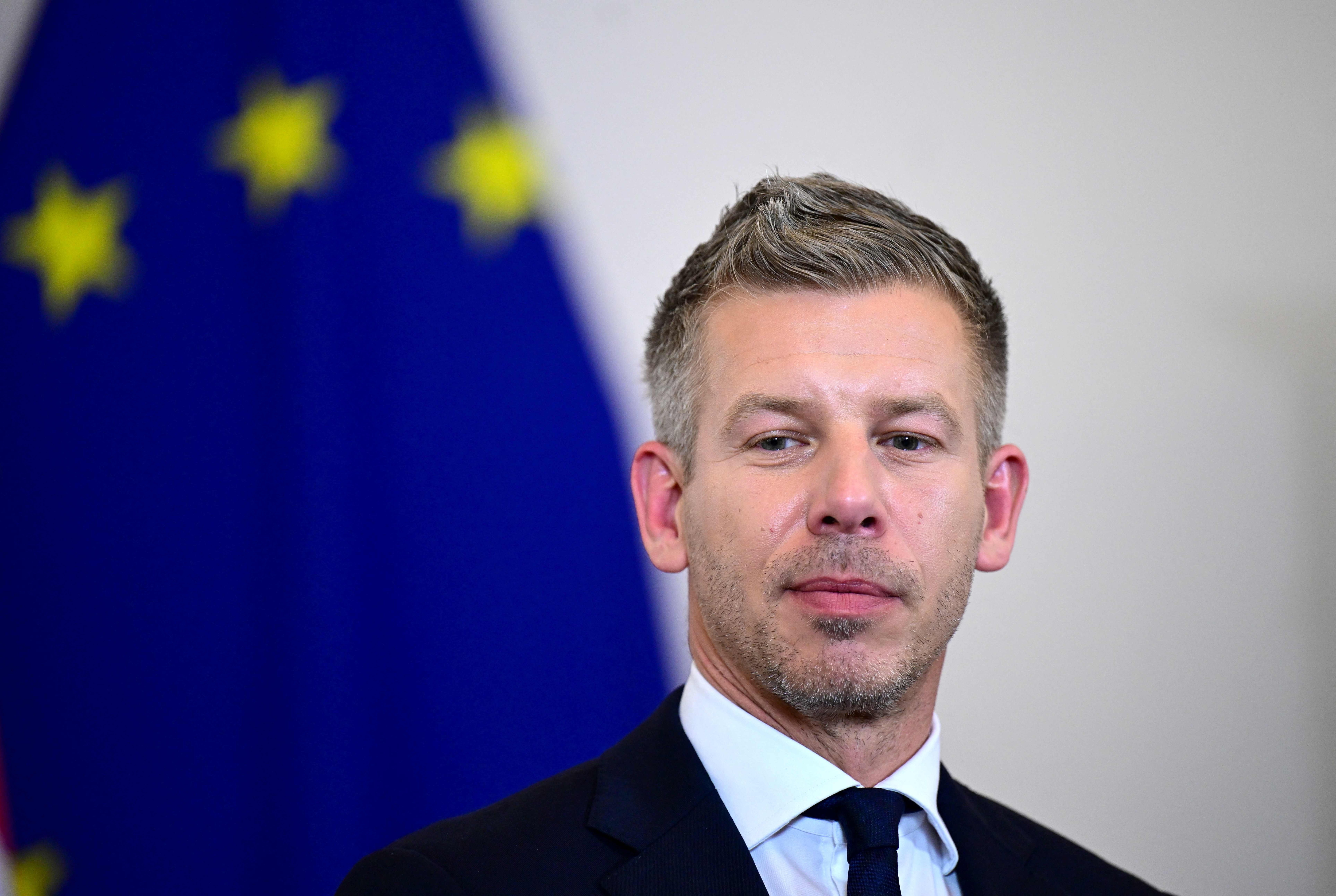 A Bruxelles, le premier Ministre hongrois Péter Magyar en quête du dégel  des fonds européens et de ses millions – Libération