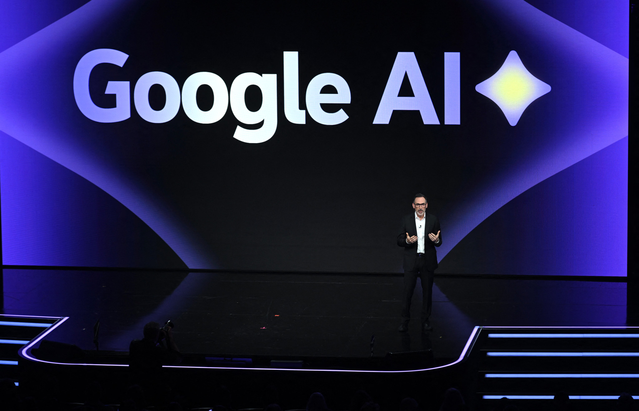 Google lance un nouveau mode de recherche avec IA renforcée