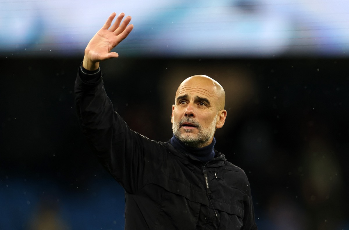 Football : Manchester City officialise le départ de son entraîneur Pep  Guardiola, après dix ans passés sur le banc