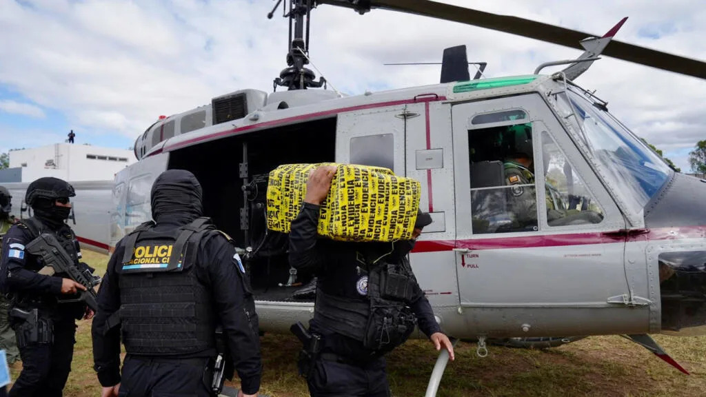 Le Guatemala va mener des opérations conjointes avec les États-Unis contre  les narcotrafiquants - Yahoo Actualités France