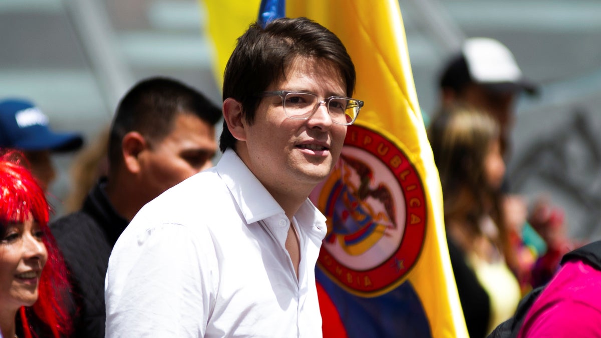 Colombie : Un candidat à l'élection présidentielle grièvement blessé lors  d'un attentat | Human Rights Watch
