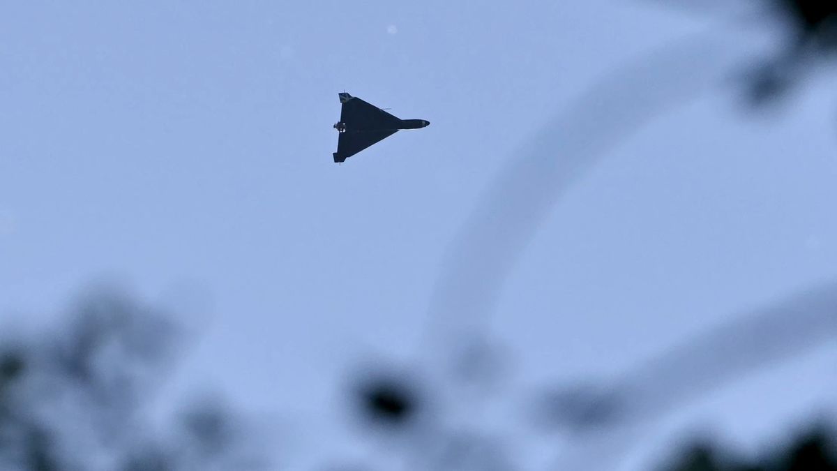 Les évolutions sont constantes" : le front en Ukraine est devenu un laboratoire  militaire permanent dans la course aux drones – franceinfo