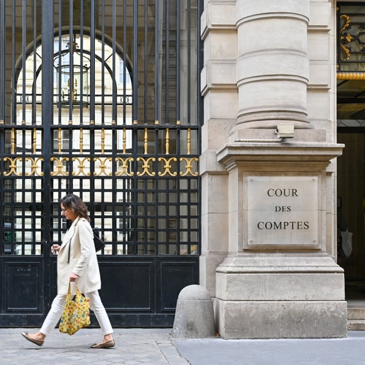 La guerre au Moyen-Orient va largement creuser le déficit de la Sécurité  sociale en 2026, selon la Cour des comptes – franceinfo