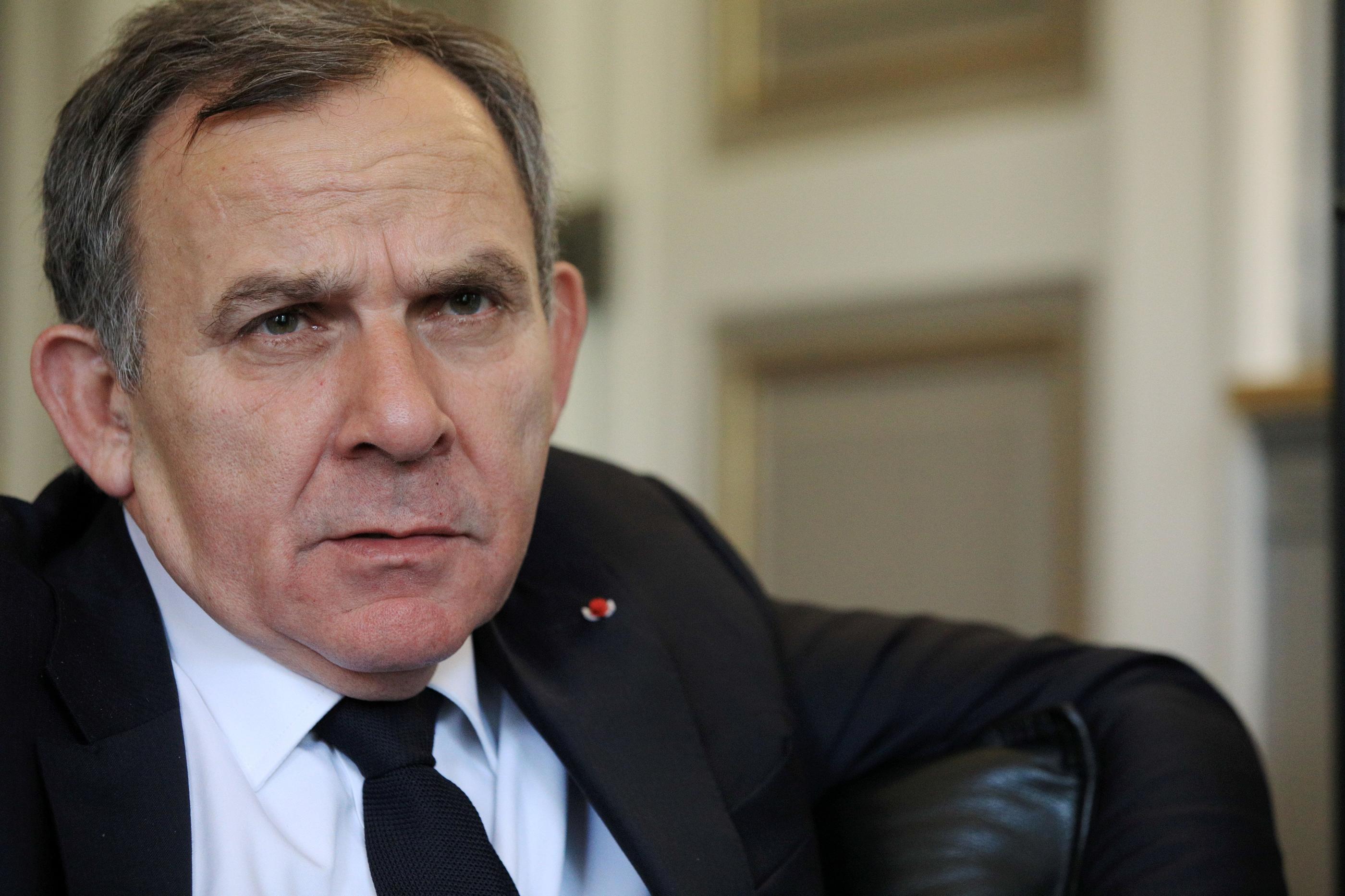 Le sénateur et célèbre avocat Francis Szpiner visé par une enquête pour des  faveurs sexuelles en échange d'un logement HLM - Le Parisien