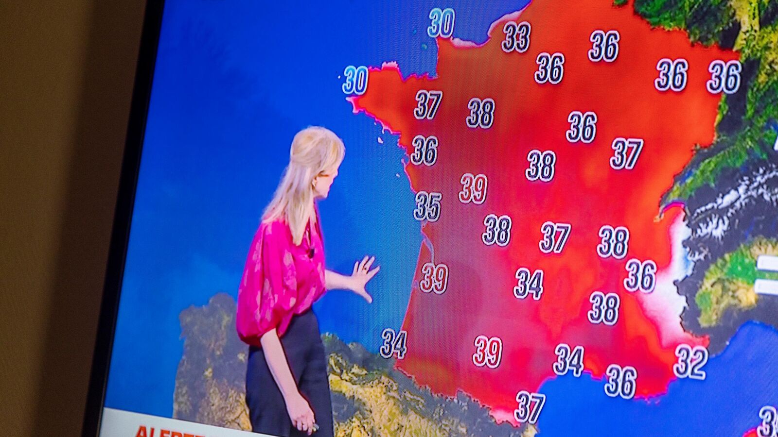 J'ai été effaré par le niveau d'agressivité » : pourquoi les journalistes  météo se font insulter pendant la canicule - Le Parisien